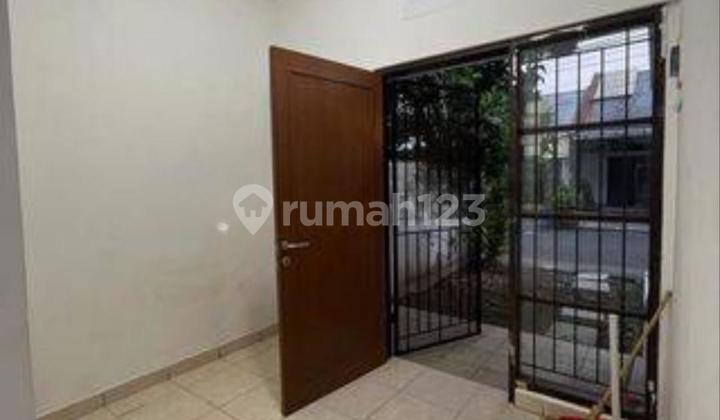 For Sale Nice West-Facing House in Istana Mekar Wangi 2