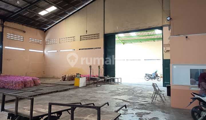 Gudang Blong dan Kantor Akses Wingbox di Sayap Tki Gudang Blong dan Kantor Akses Wingbox di Sayap Tki