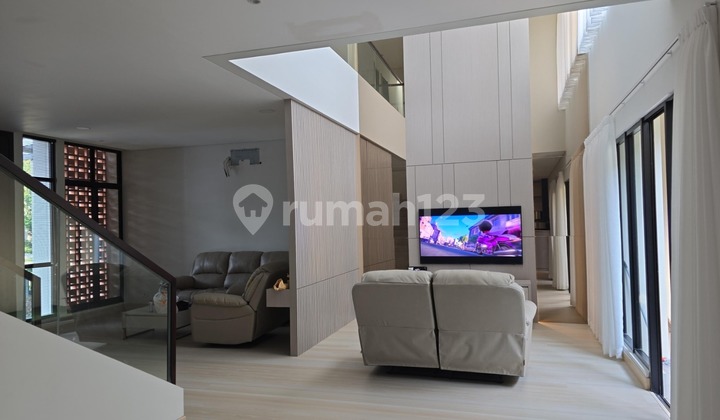 Beautiful House at Emily Cluster Summarecon Bandung, Semi Furnished
