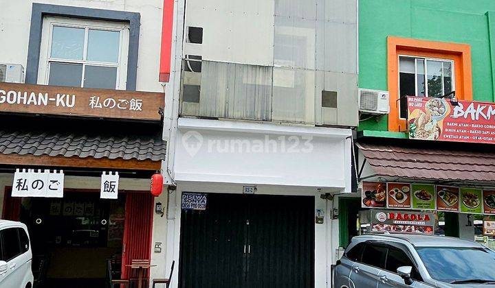 Ruko pasar 8 hadap jalan lokasi strategis dekat pintu masuk, ramai pagi dan malam  disewakan segera 1