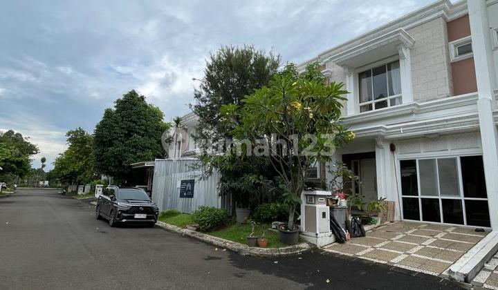Semi-Furnished Flamingo Cluster House Near Club House for Rent 2
