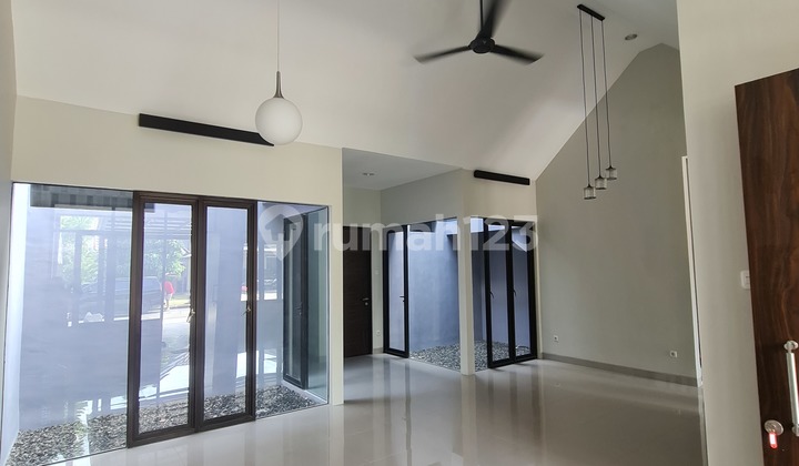Disewakan Rumah Alam Sutera Siap Huni Rapi Lingkungan Nyaman 2
