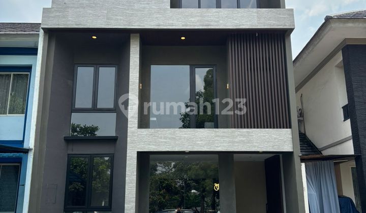 Rumah Mewah Siap Huni Baru Depan Taman Hadap Timur Lokasi Strategis Dijual Cepat 3 Lantai Rumah Mewah Siap Huni Baru Depan Taman Hadap Timur Lokasi Strategis Dijual Cepat 3 Lantai