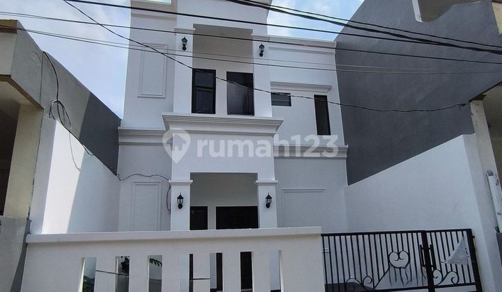 Rumah Baru Murah  2 Lantai Siap Huni Bulevar Hijau Harapan Indah 2