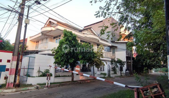 Rumah Hoek 2 Lantai Murah Lokasi Terdepan Harapan Indah Bekasi 2