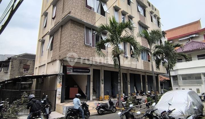 Kos Ruko 4 Lantai dan Rooftop 36 Kamar Belakang Gajah Mada Plaza Kos Ruko 4 Lantai dan Rooftop 36 Kamar Belakang Gajah Mada Plaza