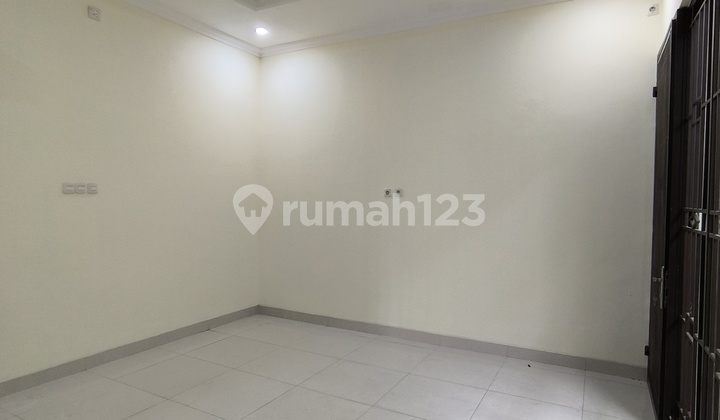 Rumah Murah 2 Lantai Siap Huni Cluster Arana Harapan Indah Bekasi