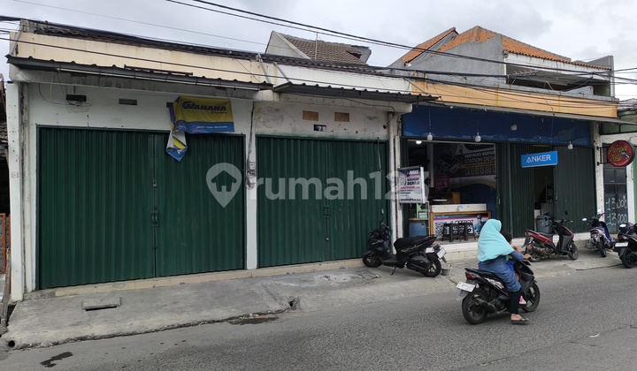Attached Shopfront by Busy Roadside Pondok Ungu Permai Bekasi