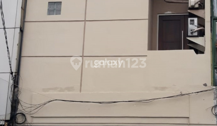 Ruko 3.5 Lantai di Jl. Letjen Sutoyo Ruko 3.5 Lantai di Jl. Letjen Sutoyo