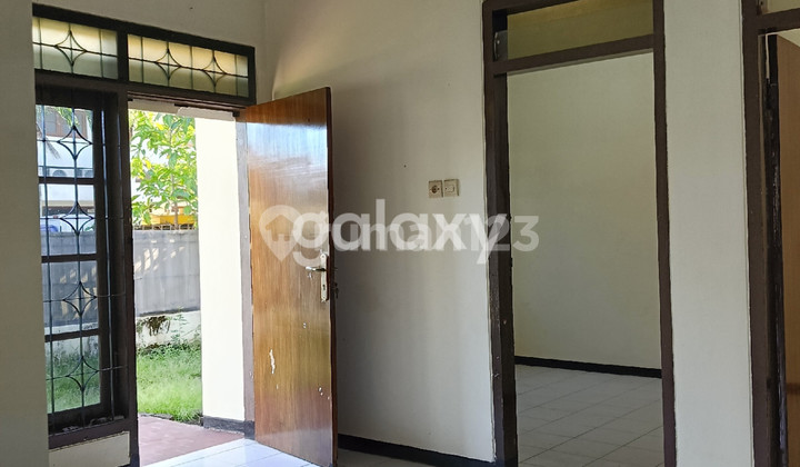 Rumah Griya Babatan Mukti Hook, Row Jalan Lebar 2