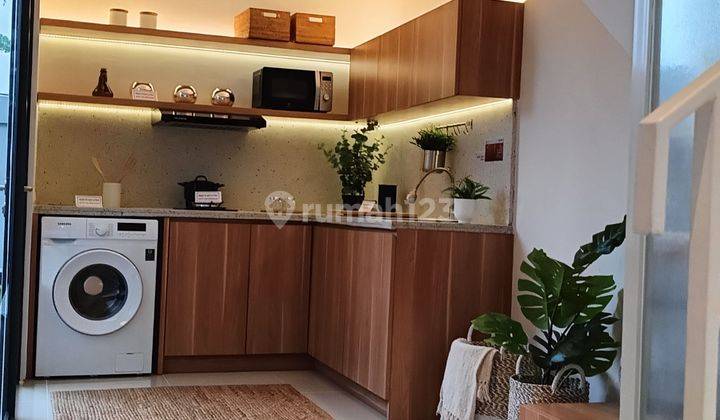 Rumah 2 lantai di Amesta Living Surabaya 2