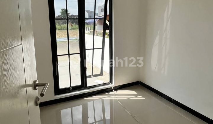 Dijual Rumah American Modern Tengah Kota Malang – Desain Elegan & Free Biaya-biaya 2