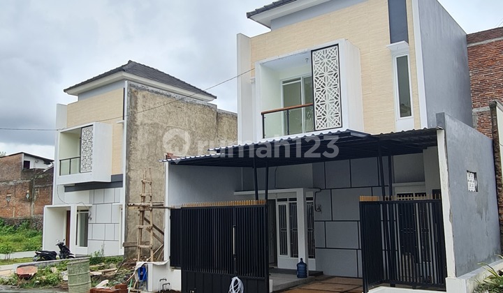 Rumah villa 2 lantai SHM strategis sebelah jatim park kota batu 3