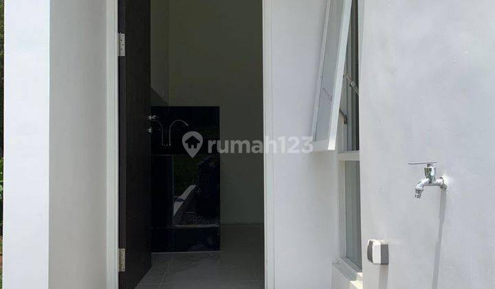 Rumah mewah siap huni SHM dekat universitas brawijaya malang  2