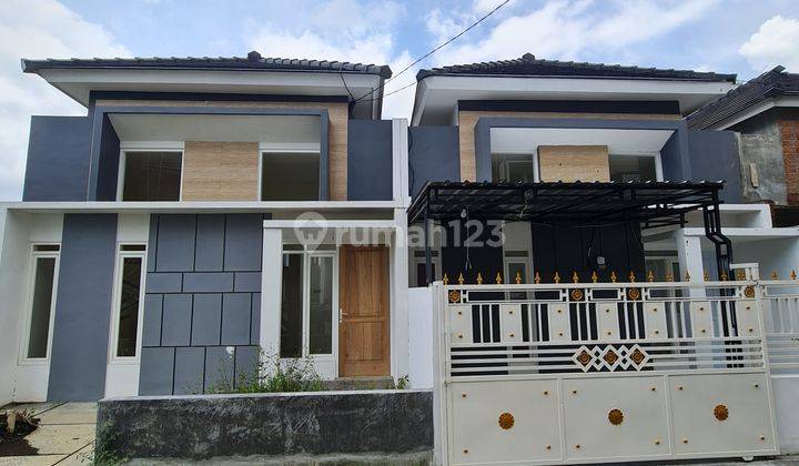 Rumah villa modern SHM strategis siap huni sebelah wisata jatimpark 4 batu 2