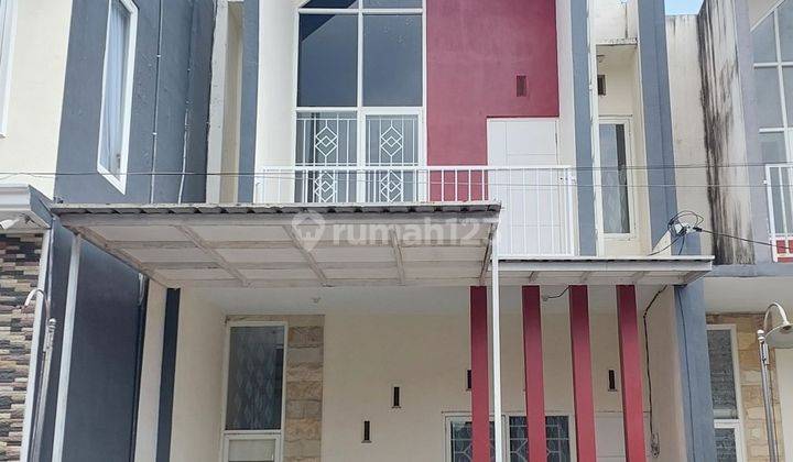 Rumah modern 2 lantai siap huni kawasan berkembang kota malang 2