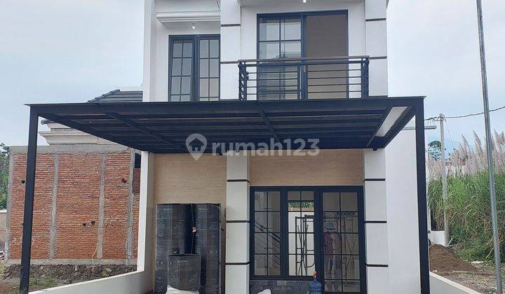 Rumah villa siap huni modern classic 2 lantai karangploso malang  1