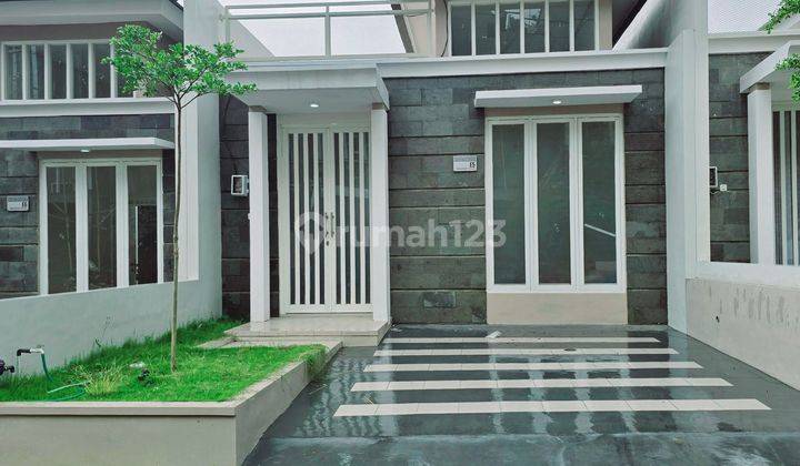 Rumah Modern Lokasi Strategis View Pegunungan 