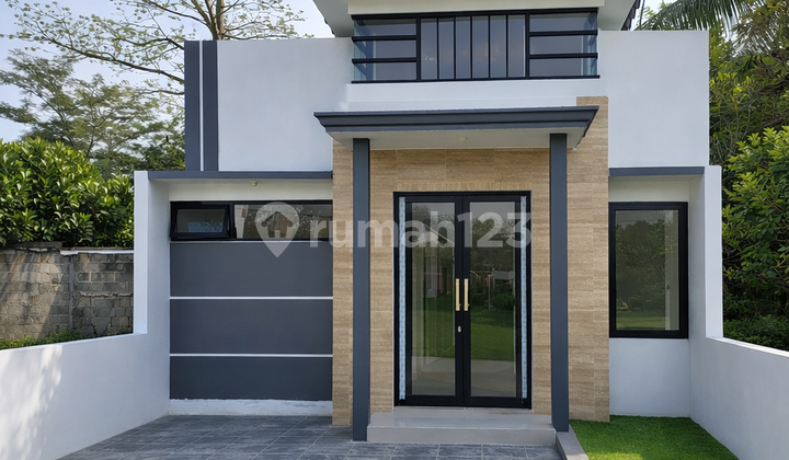 Minimalist Residence for 200 Million in the Strategic Dieng Malang Area