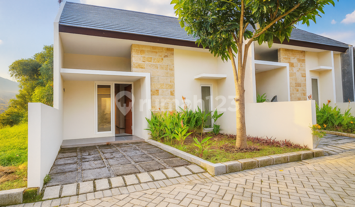 Rumah Modern Siap Huni Di Bandulan. Lingkungan Sejuk & Tenang, Dekat Dieng Ijen & Kampus Besar. 1