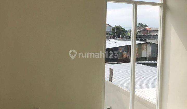 Rumah Shm Tipe Minimalis Modern 2 Lantai Dekat Universitas Merdeka Malang 2