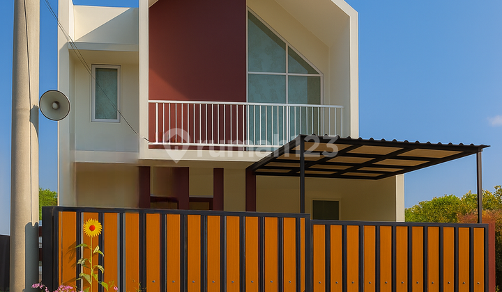 Siap Huni Rumah Cantik 2 Lantai Posisi Pojok Depan Cluster – Malang Timur Siap Huni Rumah Cantik 2 Lantai Posisi Pojok Depan Cluster – Malang Timur