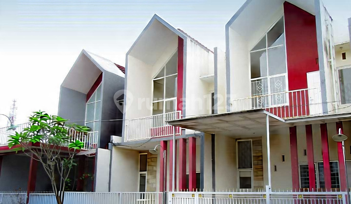 Di Jual Cepat! Rumah 2 Lantai Hook Dekat Tol Dan Bandara Malang 2