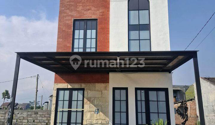 Rumah 2 Lantai Konsep Kontemporer Urban Malang – Free Pajak + Kanopi