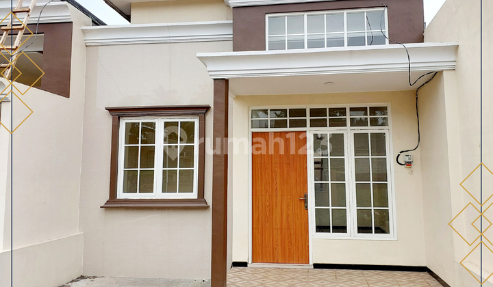 Rumah Modern Classic Kota Malang View Pegunungan & City Light 1