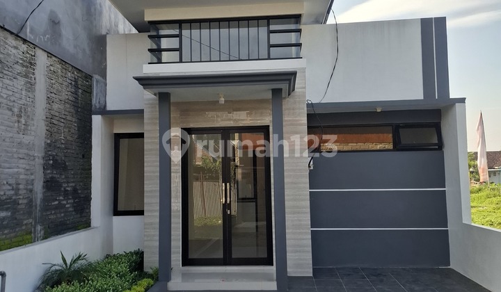 Siap Huni Rumah Modern Minimalis Dekat Ijen Malang