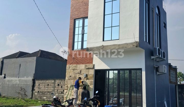 Rumah 2 Lantai Konsep Kontemporer Urban Malang – Free Pajak + Kanopi 2