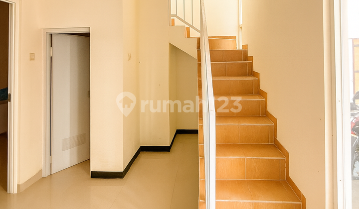 Rumah modern 2 lantai siap huni kawasan berkembang kota malang 2