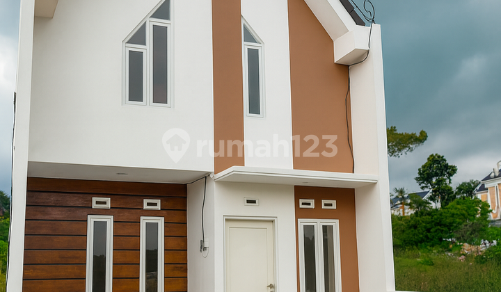 Scandinavian 2-Story Peak Villa – Premium Residence in Karangploso with Mountain View & Malang City Lights Scandinavian 2-Story Peak Villa – Premium Residence in Karangploso with Mountain View & Malang City Lights