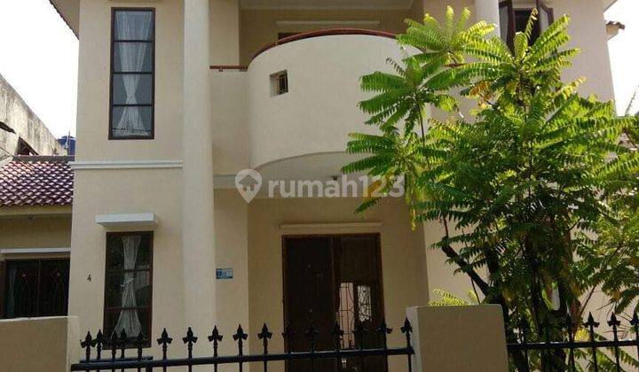 Rumah Dua Lantai, Kamar 4+1, Halaman Luas, Tengah Kota, Lokasi Strategis, Nego Sampai Jadi, di Rawamangun Jakarta Timur 1