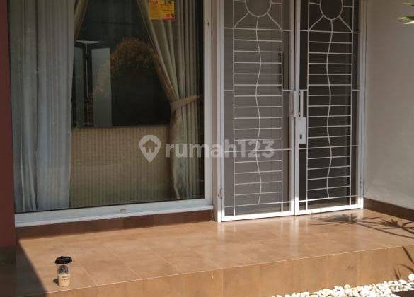 Rumah Tingkat Dua Lengkap Kitchen Set Bersih Siap Huni Di Raffles Hills Jakarta Timur 2