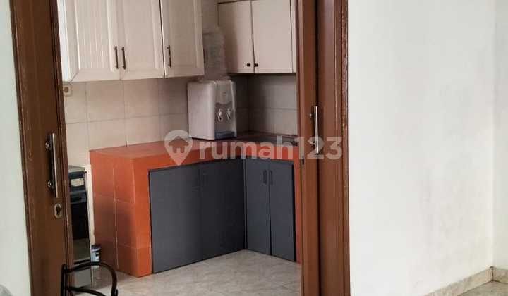 Rumah Full Furnish Bebas Banjir di Raffleshills Jakarta Timur 2
