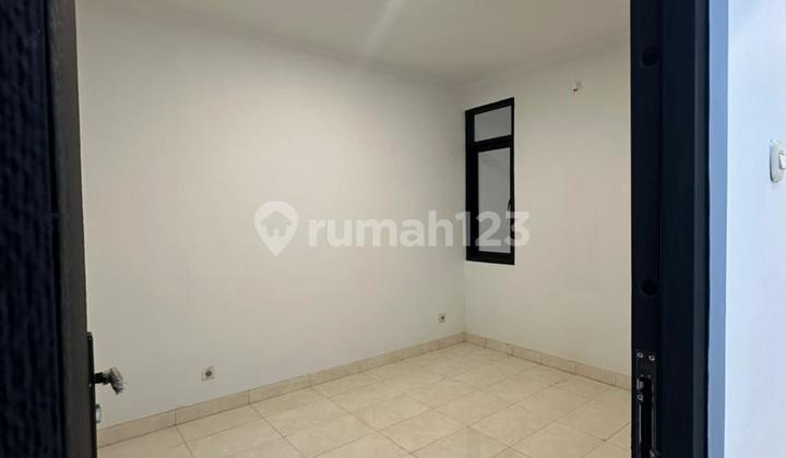 Rumah Bagus Dua Lantai Termurah Di Raffleshills Cibubur Jakarta Timur 2