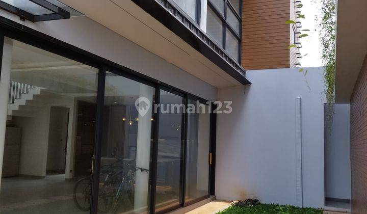 Rumah Premium Bangunan Mandiri Suvarna Sutera Cluster Alam, 2