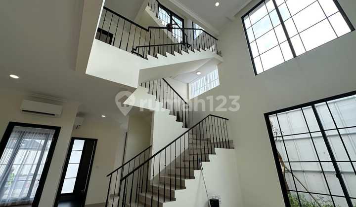 New house with an attic in the serene area, Summarecon Serpong 2