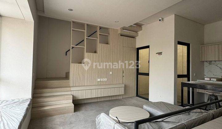 Rumah Bagus di Cluster Impresahaus R, Tabebuya, Tangerang 2