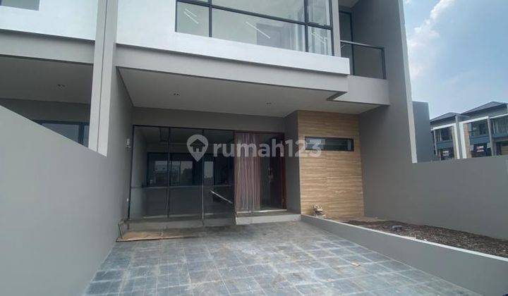 Rumah Baru 2 Lantai di Setra Duta Royal Grande, Bandung Utara 1