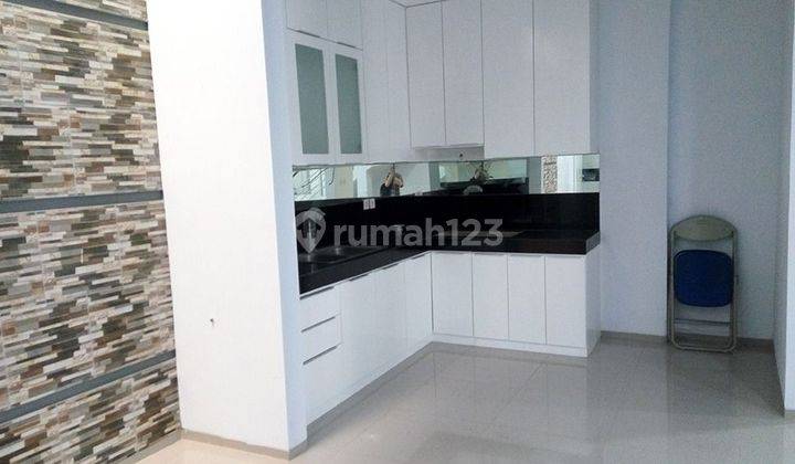 Rumah 2 lantai Ciumbuleuit Bagus 2