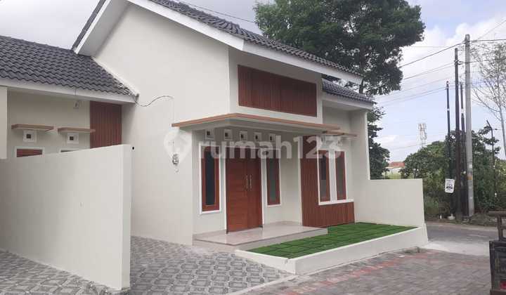 New House 800 Million Maguwoharjo Near Rs Pdhi 2