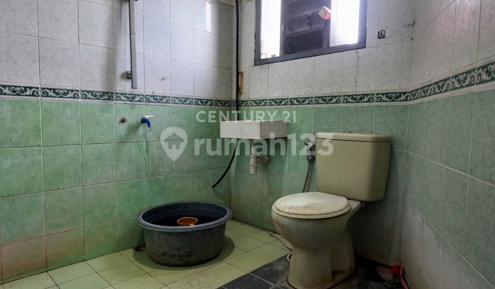 2-Storey Shop House by Main Road South of UIN Campus for Business 2