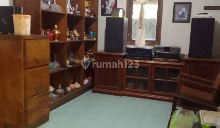 Rumah ornamen joglo unik dekat terminal condongcatur  Budi mulia pandean 1