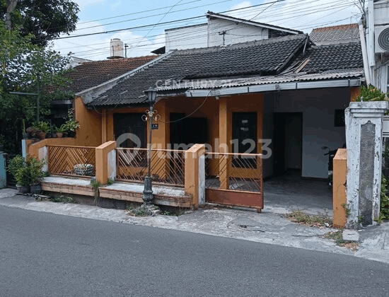 6BR House in Wedomartani Housing Complex Near Campus 6BR House in Wedomartani Housing Complex Near Campus