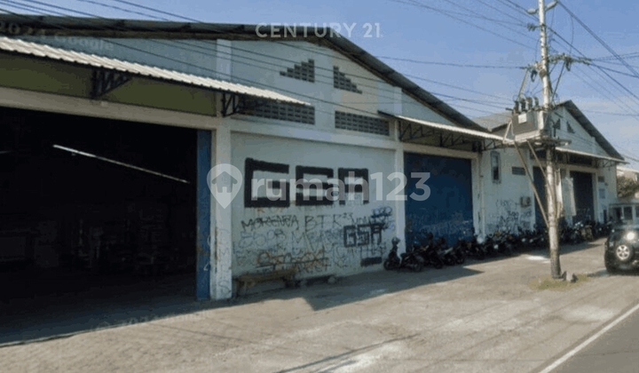 Wide Warehouse in Sewon Only 500m to South Ringroad Main Road Wide Warehouse in Sewon Only 500m to South Ringroad Main Road