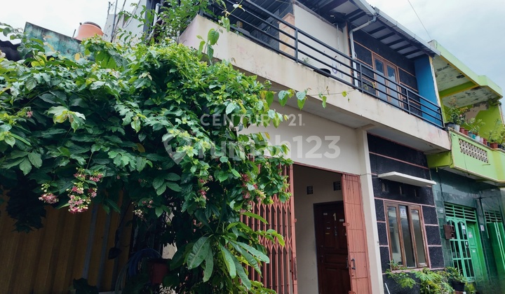 House in Minomartani Suitable for Residence and Boarding Business
