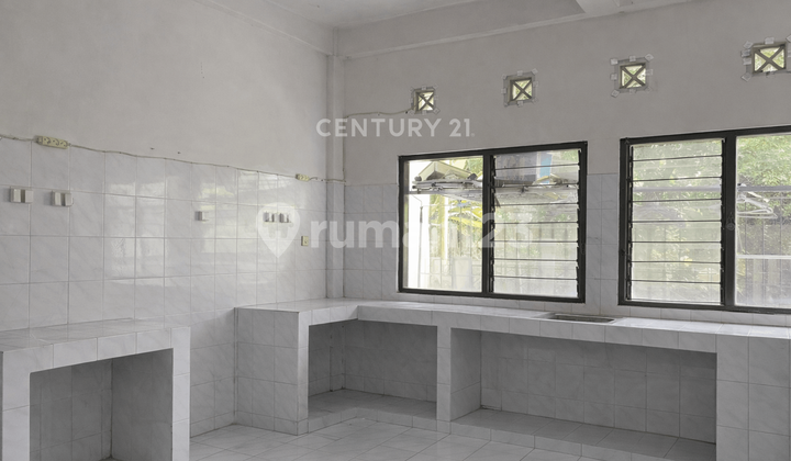 Shop House Near UII Central Flexible for Business and Residence 2