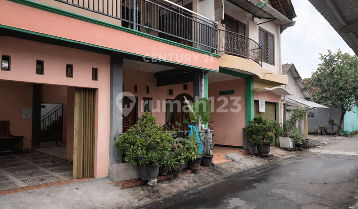 3-Storey House in Condongcatur Near UGM Campus